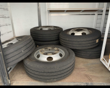 Isuzu Elf Truck 2014