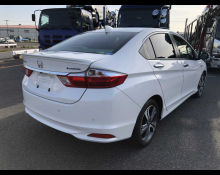 Honda Grace Hybrid 2015