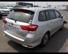 Toyota Corolla Fielder 2017