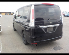 Nissan Serena 2012