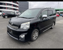 Toyota Voxy 2013