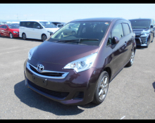 Toyota Ractis 2015