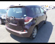 Toyota Ractis 2015