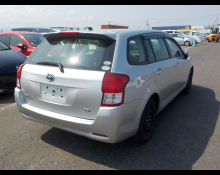 Toyota Corolla Fielder 2015
