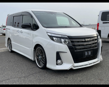Toyota Noah 2016