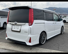 Toyota Noah 2016