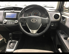 Toyota Corolla Axio 2014