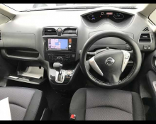 Nissan Serena 2013