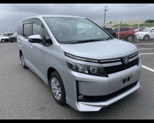Toyota Voxy 2017