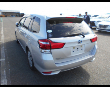 Toyota Corolla Fielder 2015