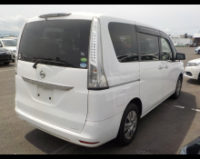 Nissan Serena 2015