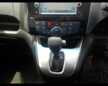 Nissan Serena 2015