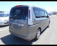 Nissan Serena 2012