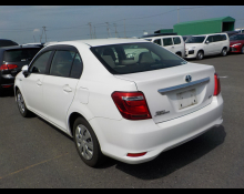 Toyota Corolla Axio 2015