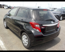 Toyota Vitz 2015