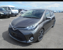 Toyota Vitz 2015