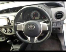 Toyota Vitz 2015