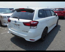 Toyota Corolla Fielder 2015