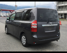 Toyota Noah 2013