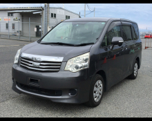 Toyota Noah 2013