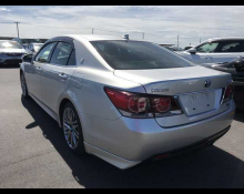 Toyota Crown Hybrid 2017