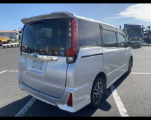 Toyota Noah 2014