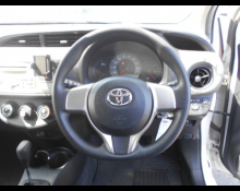 Toyota Vitz 2015