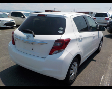 Toyota Vitz 2015
