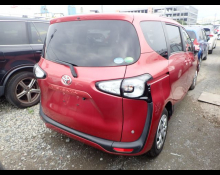 Toyota Sienta 2018