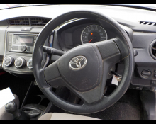 Toyota Corolla Axio 2016