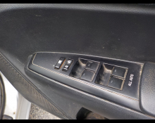 Toyota Corolla Axio 2016