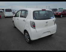 Daihatsu Mira 2015
