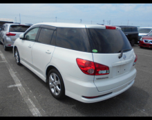 Nissan Wingroad 2015