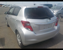 Toyota Vitz 2015