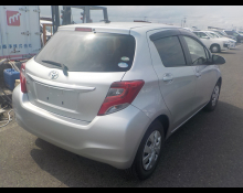 Toyota Vitz 2015