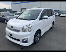 Toyota Voxy 2013