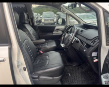 Toyota Voxy 2013
