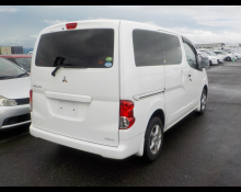 Mitsubishi Delica 2015