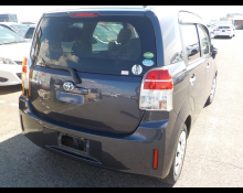 Toyota Spade 2015