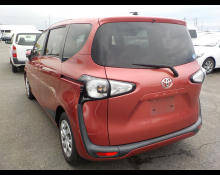 Toyota Sienta 2015
