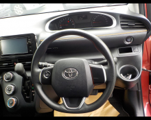 Toyota Sienta 2015