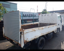 Isuzu Elf Truck 2003