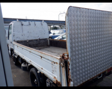 Isuzu Elf Truck 2003