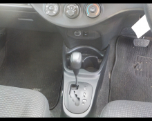 Toyota Vitz 2015