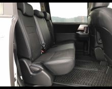 Toyota Voxy 2013