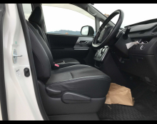 Toyota Voxy 2013