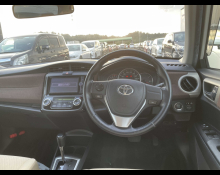Toyota Corolla Axio 2014