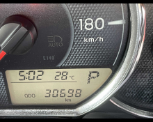 Toyota Corolla Axio 2014