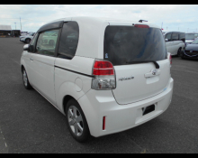 Toyota Spade 2015