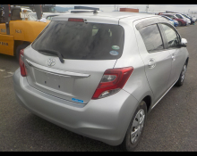 Toyota Vitz 2015
